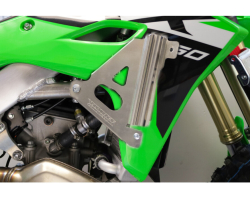 Výztuhy chladičů WorksConnection Radiator Braces Kawasaki KX250 25 / KX450 24-25