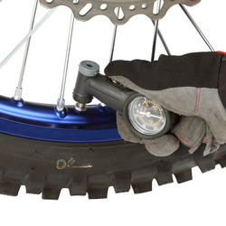 DRC Měřič tlaku v pneumatikách