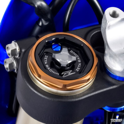 Krytky přední vidlice Zeta KYB AOS Black Yamaha YZ125/250 YZF250/450 05-26 Kawasaki KX250F 20-24 Suzuki RMZ250 19-26 