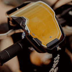 MX brýle 100% DUAL ARMEGA Racer Pro Pack Black/Red True Gold Mirror